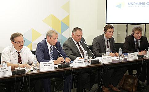 Уряд робить усе для того, щоб почати реальні зміни в енергетичній галузі України Уряд робить усе для того, щоб почати реальні зміни в енергетичній галузі України