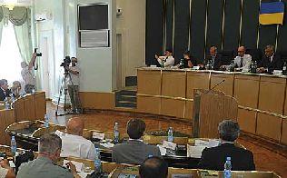 Арсеній Яценюк: Уряд шукає ресурси для підвищення мінімальної зарплатні Арсеній Яценюк: Уряд шукає ресурси для підвищення мінімальної зарплатні