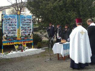 В селищі Гвіздець Коломийського району відкрито пам’ятну дошку Героям Небесної Сотні