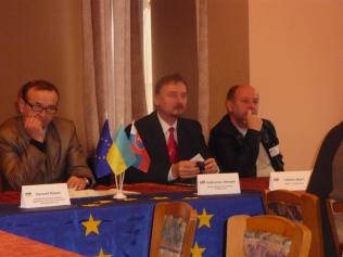 Транскордонний проект «Створення партнерських Центрів Першого Контакту в Україні та їх взаємна праця» на Коломийщині Транскордонний проект «Створення партнерських Центрів Першого Контакту в Україні та їх взаємна праця» на Коломийщині
