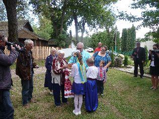 На Коломийщині відбулася зустріч з родиною легендарної американської співачки українського походження Квітки Цісик