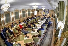 Суд має захищати закон і Громадянина, а не міфічні інтереси держави - Петро Порошенко Суд має захищати закон і Громадянина, а не міфічні інтереси держави - Петро Порошенко