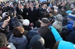 Всім Героям Небесної Сотні буде присвоєне звання Героя України — Президент Всім Героям Небесної Сотні буде присвоєне звання Героя України — Президент