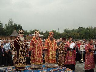 На Коломийщині відзначено 1025-ліття Хрещення Руси-України та 10-ої річниці відродження Угорницького Спасо-Преображенського монастиря На Коломийщині відзначено 1025-ліття Хрещення Руси-України та 10-ої річниці відродження Угорницького Спасо-Преображенського монастиря