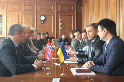 На Прикарпатті втілюватиметься організований інституціями Норвегії проект з підвищення кваліфікації державних службовців На Прикарпатті втілюватиметься організований інституціями Норвегії проект з підвищення кваліфікації державних службовців