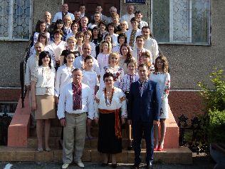 День вишиванки у Коломийській райдержадміністрації День вишиванки у Коломийській райдержадміністрації