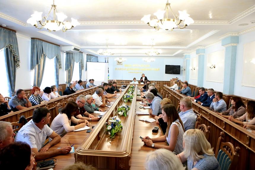 Підприємці та представники громадськості Івано-Франківщини зустрілися з головою Державної регуляторної служби України