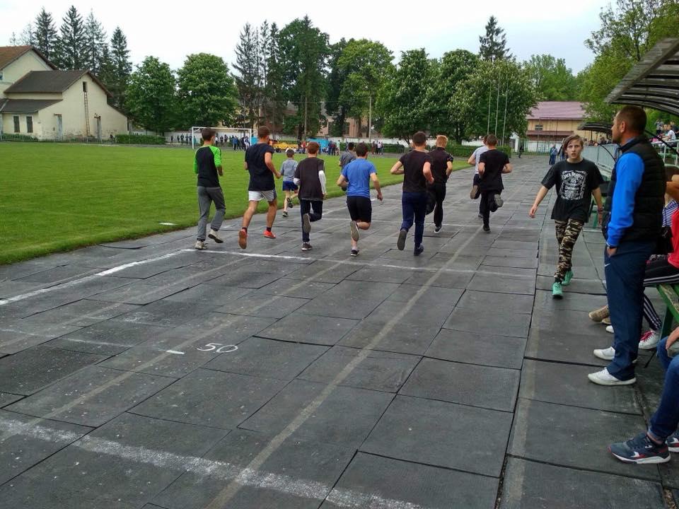 Районні змагання з легкої атлетики серед учнів ЗОШ І-ІІІ ст.