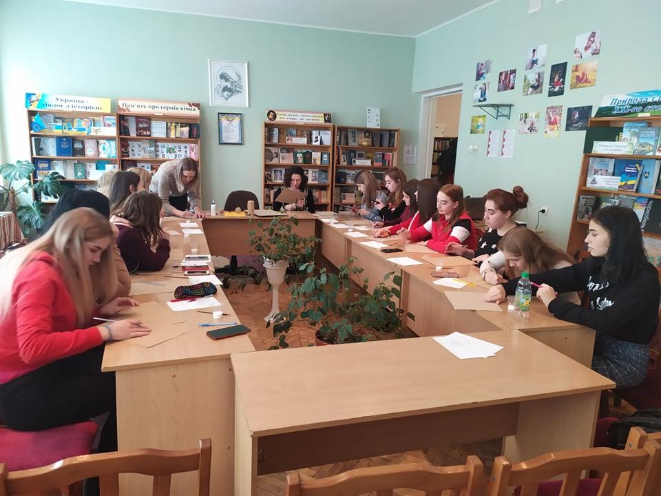 Майстер-клас по виготовленню новорічних прикрас “Казкові візерунки” Майстер-клас по виготовленню новорічних прикрас “Казкові візерунки”