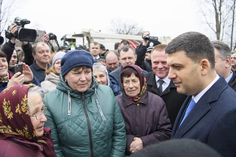 Прем’єр-міністр про монетизацію субсидій: Залишок коштів після оплати послуг залишатиметься людям на власні потреби Прем’єр-міністр про монетизацію субсидій: Залишок коштів після оплати послуг залишатиметься людям на власні потреби