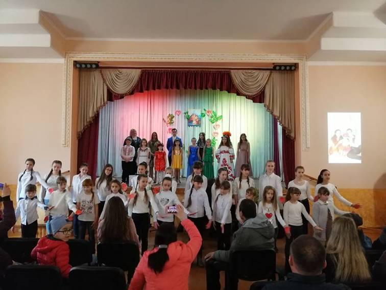 Відбувся благодійний концерт "Ми з тобою, Аріна" на підтримку дворічної жительки с. Малий Гвіздець Арінки Талалаєвської Відбувся благодійний концерт "Ми з тобою, Аріна" на підтримку дворічної жительки с. Малий Гвіздець Арінки Талалаєвської