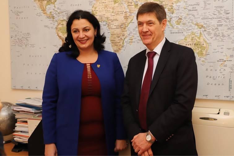 Спостерігачі Парламентської Асамблеї НАТО візьмуть участь у моніторингу українських виборів 2019 року Спостерігачі Парламентської Асамблеї НАТО візьмуть участь у моніторингу українських виборів 2019 року