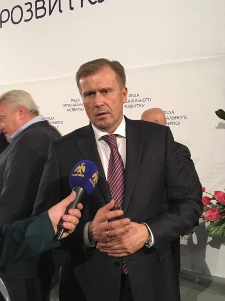 Олег Гончарук: Завдяки децентралізації в ОТГ реалізовуються саме ті проекти, яких найбільше потребували місцеві громади
