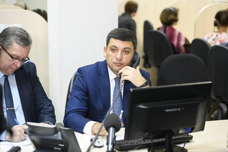 Прем’єр-міністр про оформлення субсидій: Органи соцзахисту мають враховувати всі життєві обставини людей