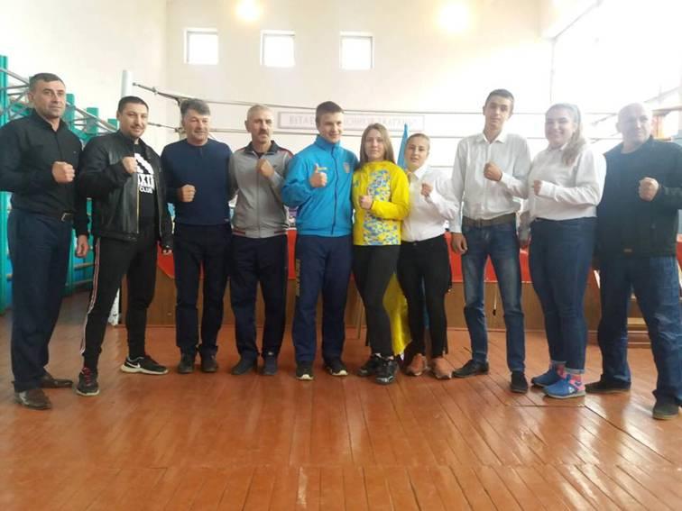 В спортивному залі Коломийської районної ДЮСШ в с. Корнич свою майстерність в 10 вагових категоріях демонстрували юнаки та дівчата