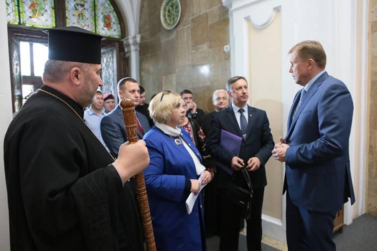 Національний музей народного мистецтва Гуцульщини та Покуття імені Й. Кобринського отримав мікроавтобус