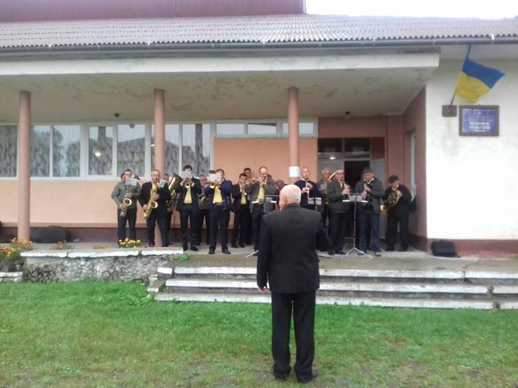 “Подарунок рідному селу”