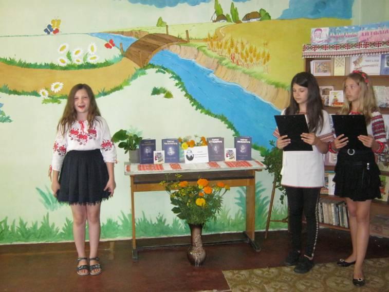 «Терновий світ летючої роси»