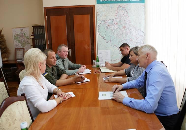 Марія Савка зустрілася з керівництвом військової частини 1241