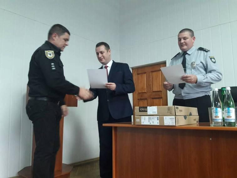 Коломийських дільничних офіцерів привітали з професійним святом та передали новий службовий автомобіль