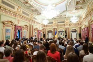 Ми вже заклали фундамент для нової системи охорони здоров’я – Президент медикам