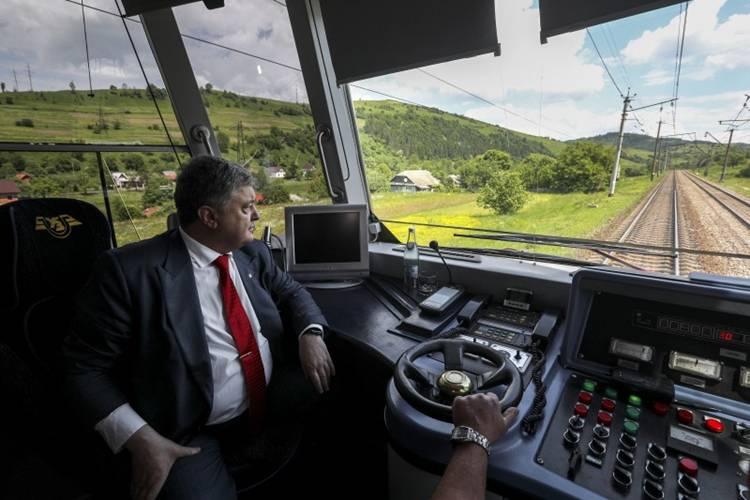 Це символ ефективної співпраці України та Європейського Союзу - Президент про новий Бескидський тунель
