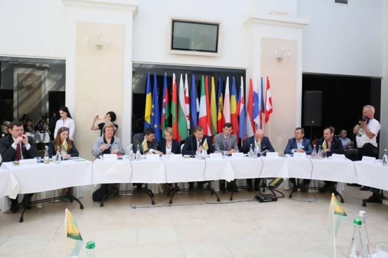 У рамках «Карпатського простору» відбувається освітній форум