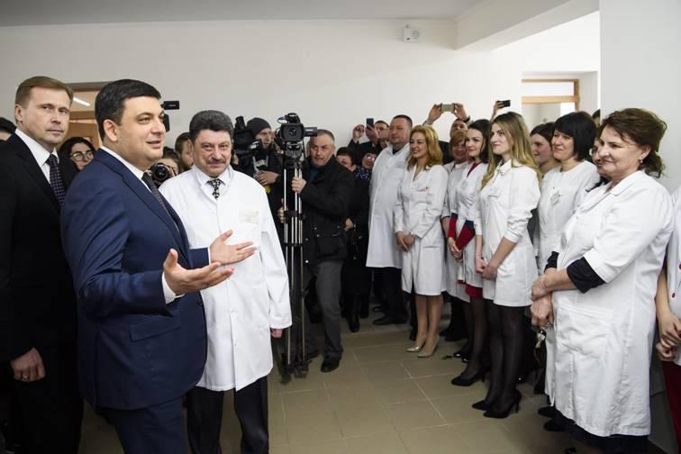 Володимир Гройсман: Розбудова лікарень і поліклінік – відповідальність місцевої влади Володимир Гройсман: Розбудова лікарень і поліклінік – відповідальність місцевої влади