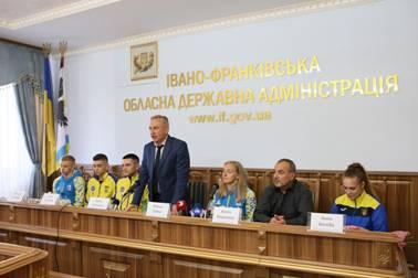 18 квітня в облдержадміністрації відбулася зустріч із призерами та чемпіонами Європи з боротьби самбо і таеквондо 18 квітня в облдержадміністрації відбулася зустріч із призерами та чемпіонами Європи з боротьби самбо і таеквондо