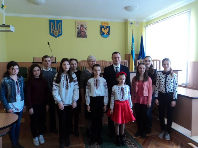 Нагородження учасників художнього конкурсу «Великодній вернісаж»