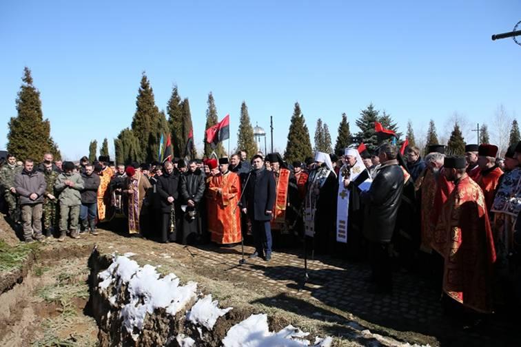 У Дем’яновому Лазу перепоховали тіла 134 жертв комуністичного терору