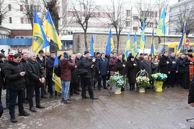Дев’ятнадцяту річницю з дня трагічної В’ячеслава Чорновола відзначили на Прикарпатті Дев’ятнадцяту річницю з дня трагічної В’ячеслава Чорновола відзначили на Прикарпатті