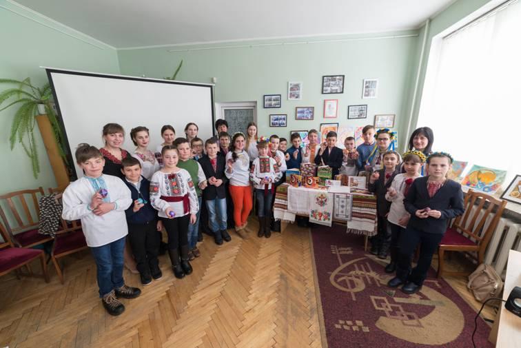 Майстер-клас з розпису писанок Надії Стефанюк