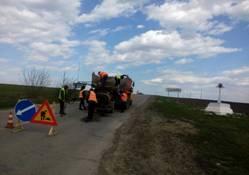 На Прикарпатті тривають роботи з поточного ремонту доріг На Прикарпатті тривають роботи з поточного ремонту доріг