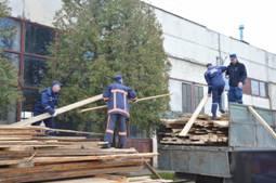 Із Прикарпаття на Харківщину відправили гуманітарний вантаж Із Прикарпаття на Харківщину відправили гуманітарний вантаж