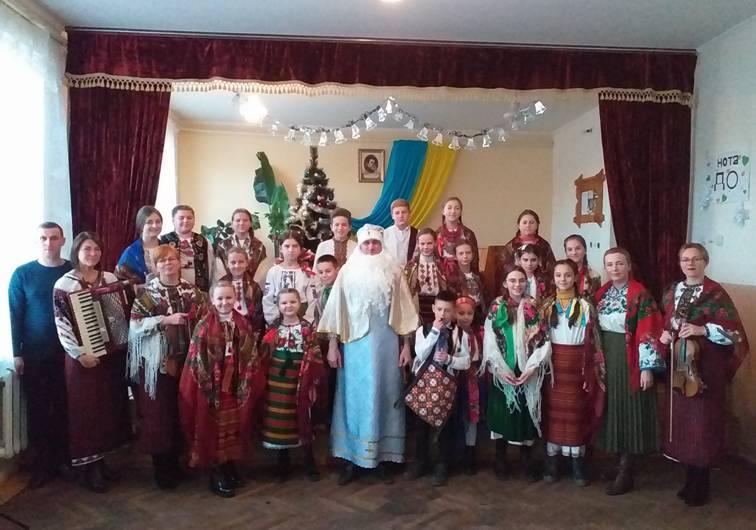 “Через гори, через плай іде Святий Миколай” “Через гори, через плай іде Святий Миколай”
