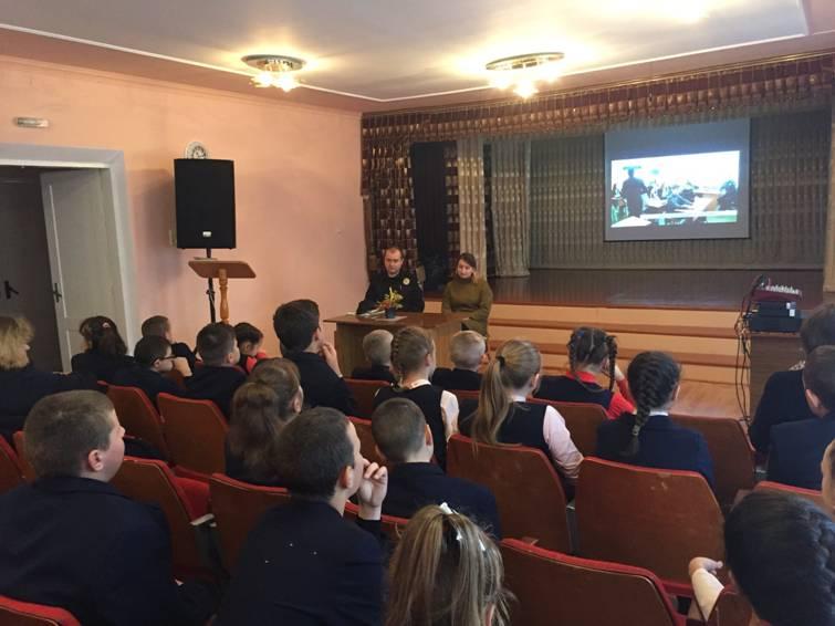 Захід в рамках акціі "16 днів поти насильства" Захід в рамках акціі "16 днів поти насильства"