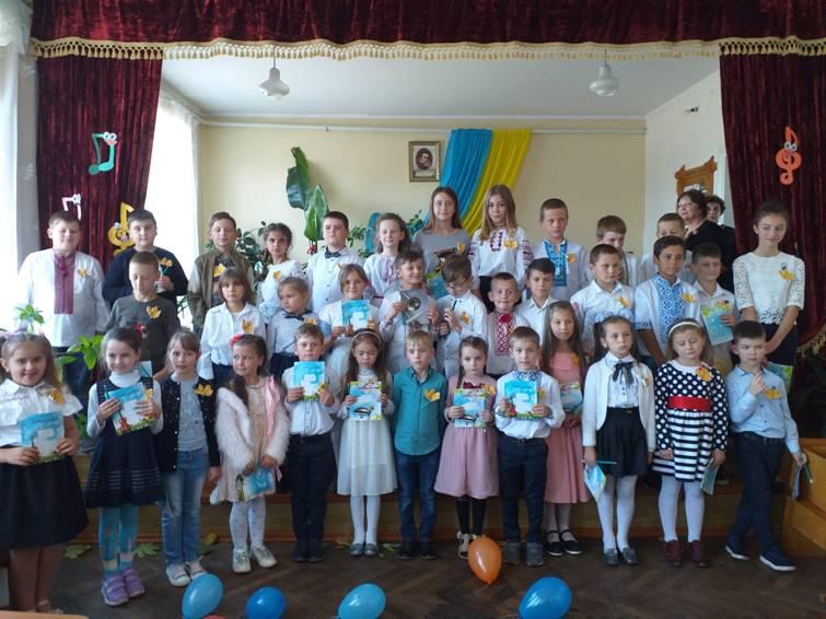 Посвята в юні музиканти для учнів першого класу відбулась в Отинійській дитячій музичній школі