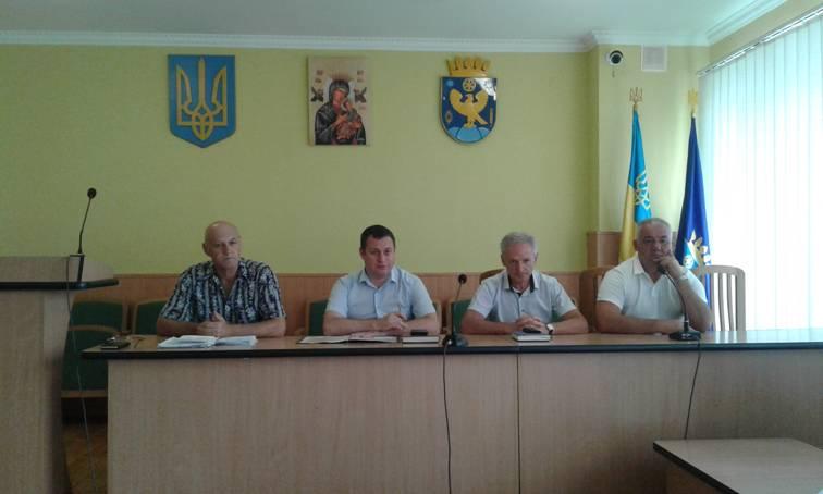 Щотижнева нарада у голови Коломийської районної державної адміністрації Любомира Глушкова Щотижнева нарада у голови Коломийської районної державної адміністрації Любомира Глушкова