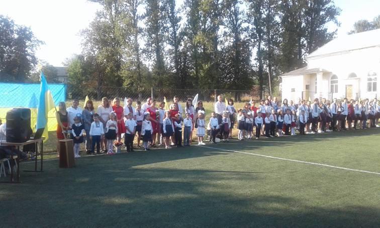Свято Першого дзвоника у Ковалівському ліцеї Свято Першого дзвоника у Ковалівському ліцеї