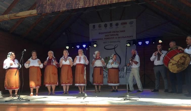 Обласний фестиваль кераміки, ремесел та фольклору “Мальований дзбаник” відбувся у Косові Обласний фестиваль кераміки, ремесел та фольклору “Мальований дзбаник” відбувся у Косові