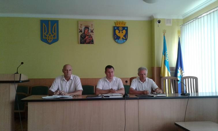 Щотижнева нарада у голови Коломийської районної державної адміністрації Любомира Глушкова Щотижнева нарада у голови Коломийської районної державної адміністрації Любомира Глушкова