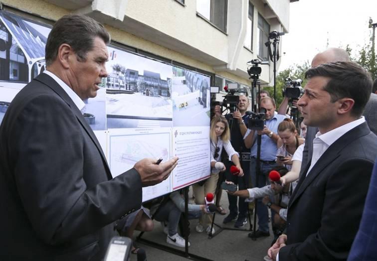 Через півтора року в Івано-Франківську має бути сучасний міжнародний аеропорт – Глава держави Через півтора року в Івано-Франківську має бути сучасний міжнародний аеропорт – Глава держави