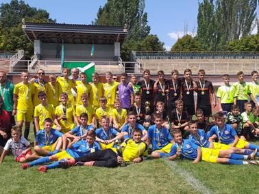 Команда юних футболістів Прикарпаття стала чемпіонами України Команда юних футболістів Прикарпаття стала чемпіонами України