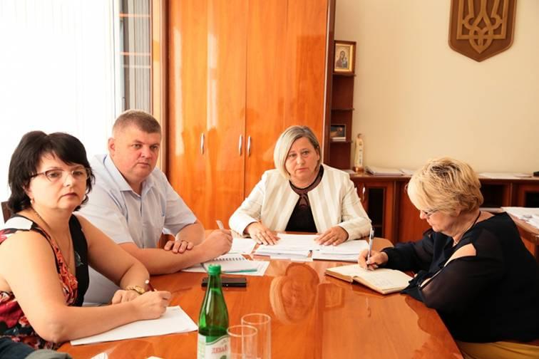 Обговорено розвиток та підвищення якості автомобільних доріг області Обговорено розвиток та підвищення якості автомобільних доріг області