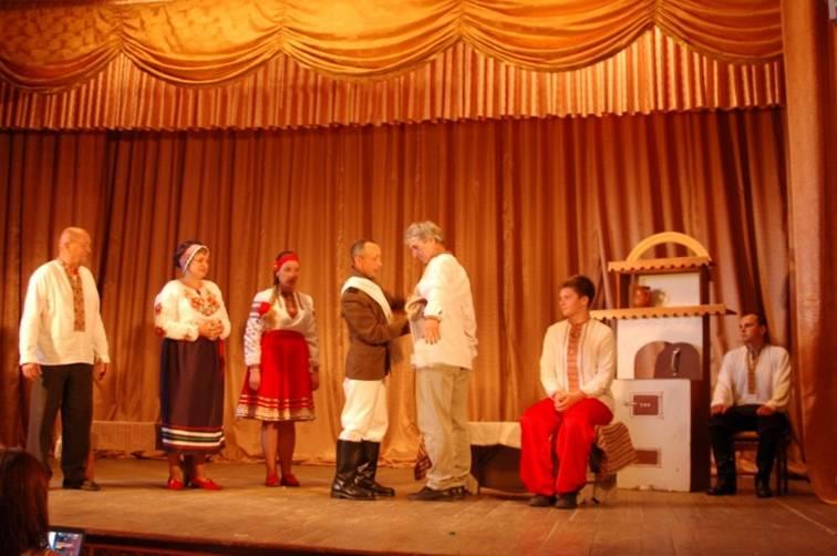 Вистава «Сватання на Гончарівці» в Будинку культури с. Раківчик