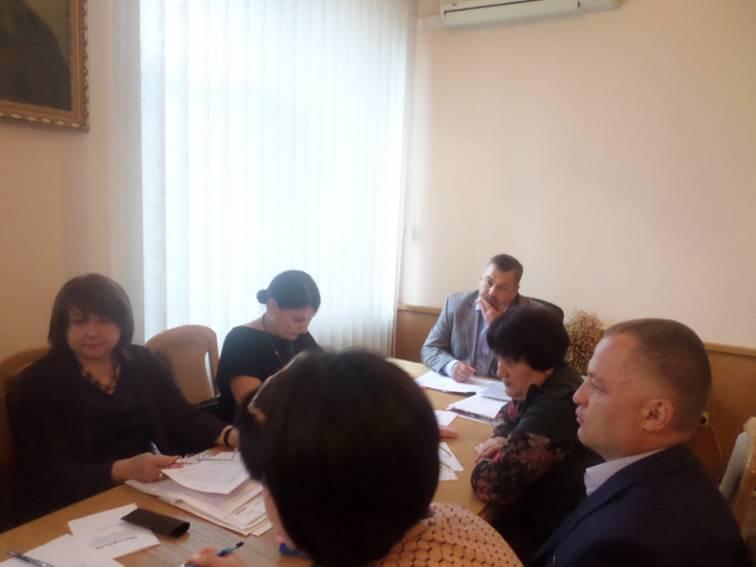 Обговорено шляхи погашення заборгованості із зарплат, пенсій та інших соцвиплат