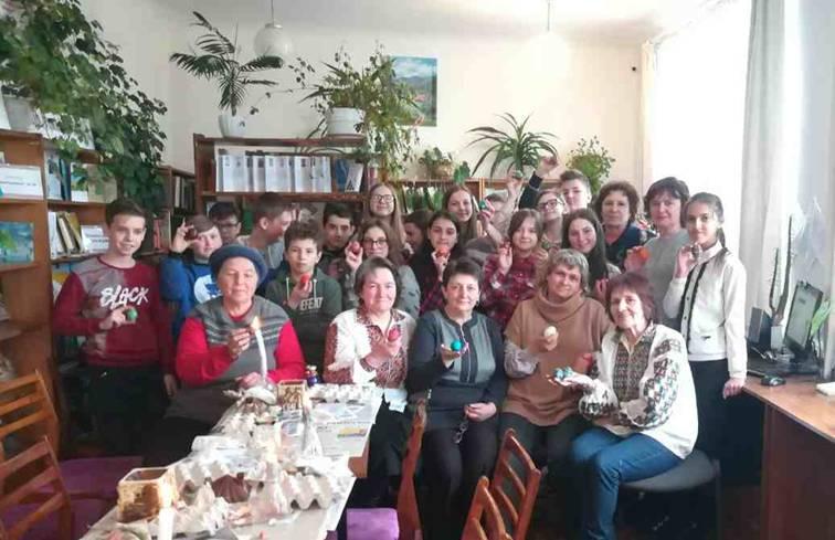 ”Розписуємо писанку по-лемківськи”