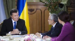 Віктор Янукович: «Я аплодую тим, хто вийшов на Майдан за європейську інтеграцію» Віктор Янукович: «Я аплодую тим, хто вийшов на Майдан за європейську інтеграцію»