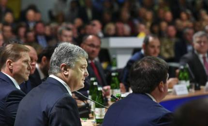 Щоб вижити, маючи сусідом Росію, Україна повинна мати сильне військо - Президент